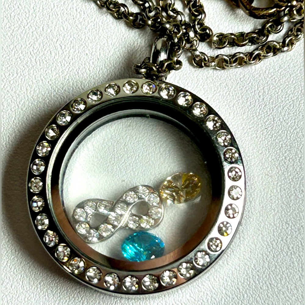 Origami Owl Clear Medium Locket Necklace Three Charms Signed Chain Infinity